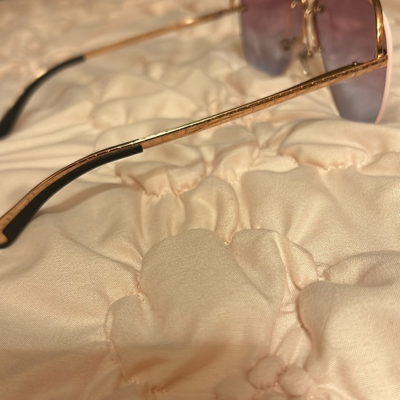 Louis Vuitton Grease Mask Gradient Aubergine Monogram Sunglassess - Picture 9 of 14